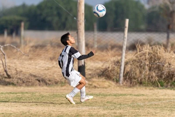 soccer corner kick header